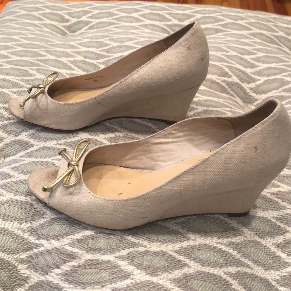 Kate Spade linen wedge heels. 6M - Picture 2 of 5